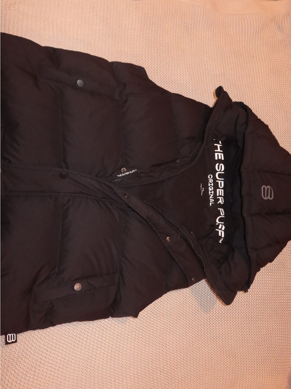 Aritzia The Super Puff Black Hooded Puffer Jacket
